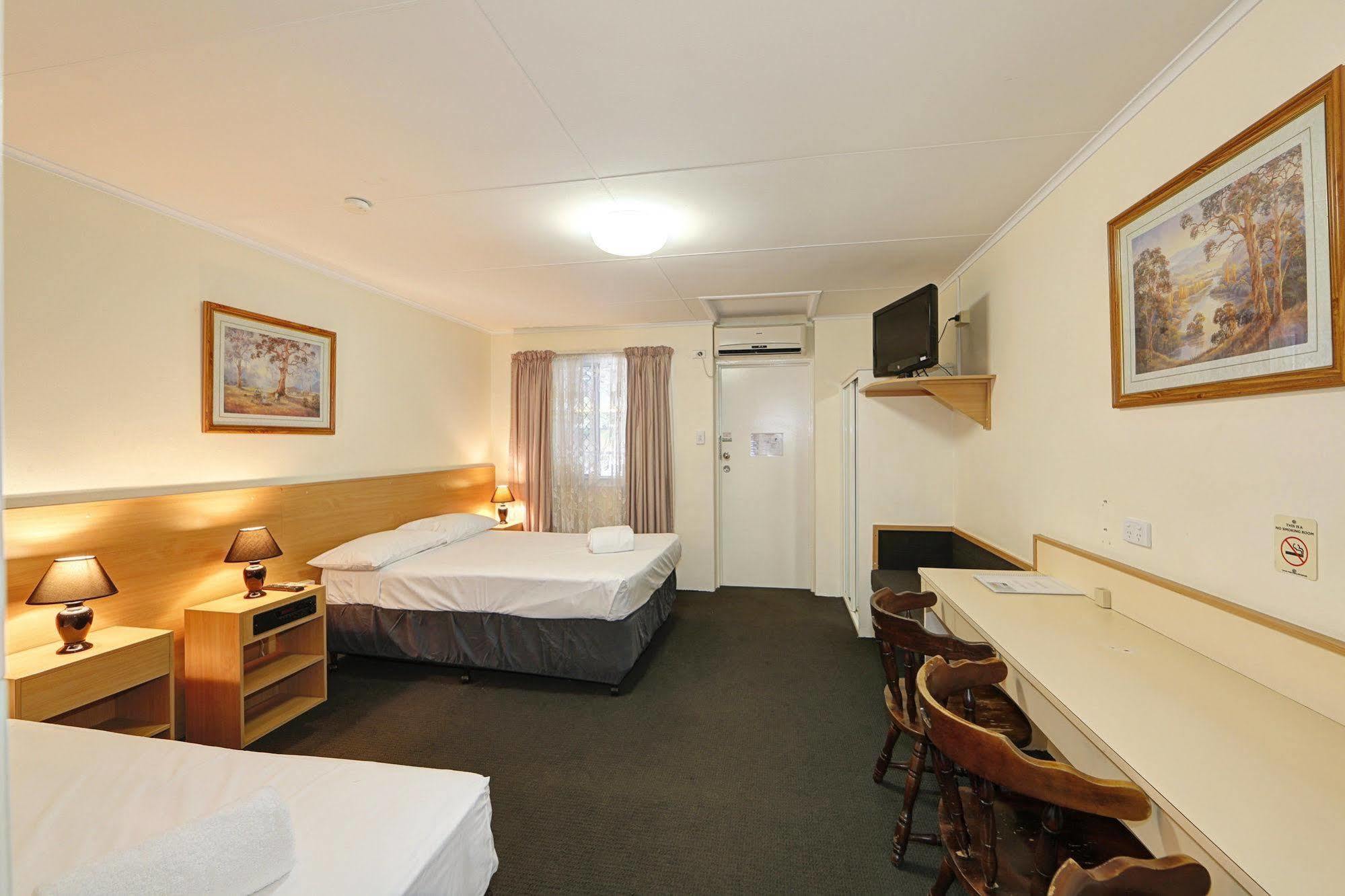 Oscar Motel Bundaberg Extérieur photo